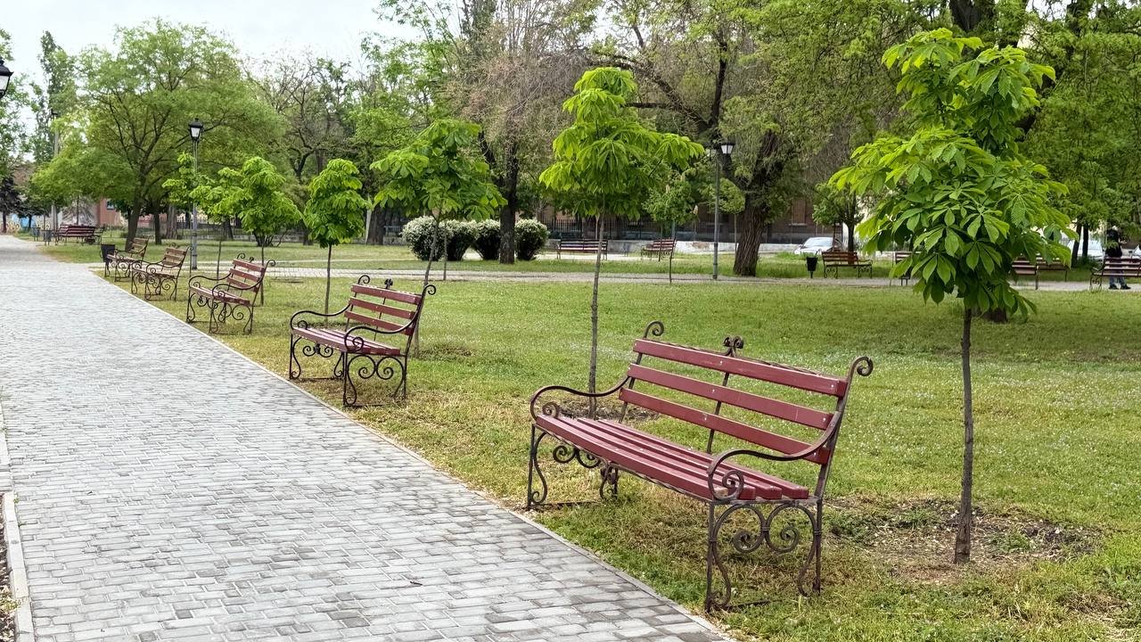Обновление скамеек в Николаеве