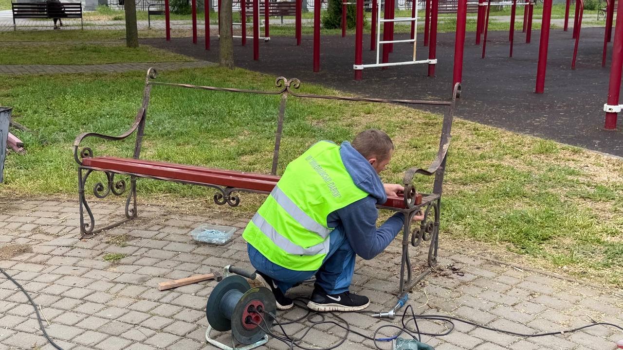Обновление скамеек в Николаеве