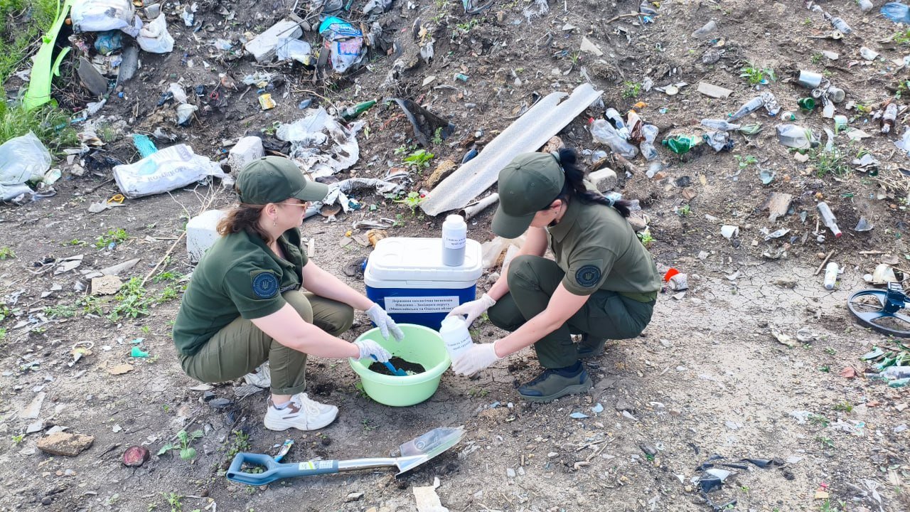 Масштабная свалка в Николаевской области