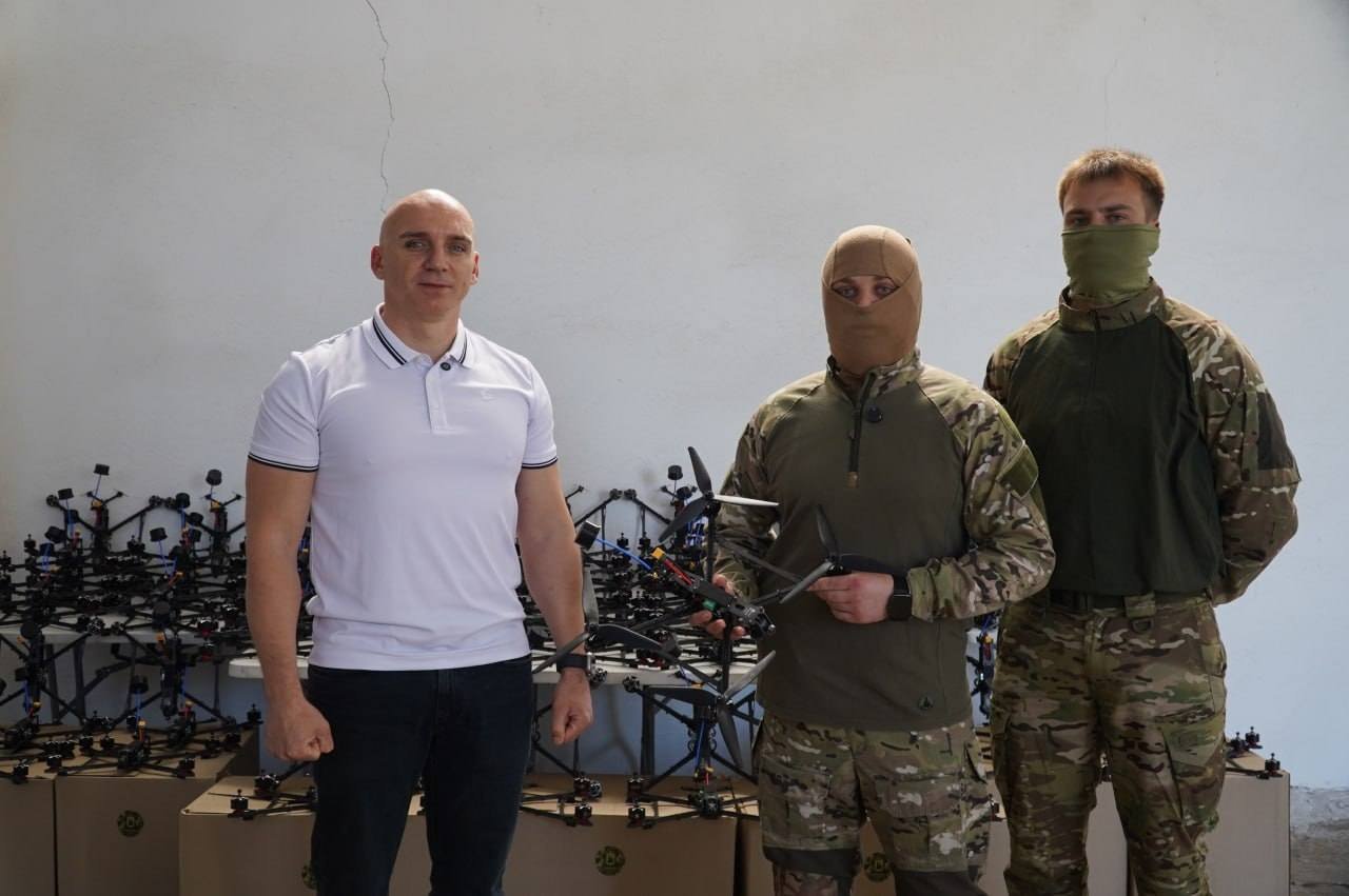 Помощь военным