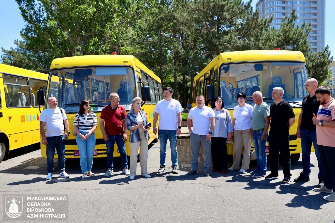 Новые школьные автобусы для Николаева