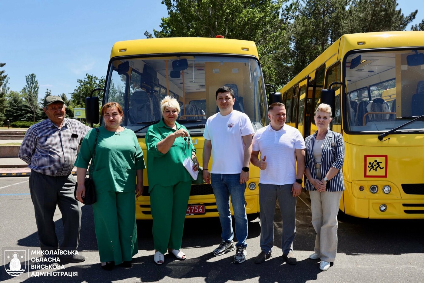 Новые школьные автобусы для Николаева
