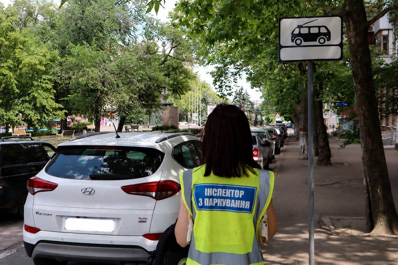 В Николаеве напомнили об ответственности за неправильную парковку