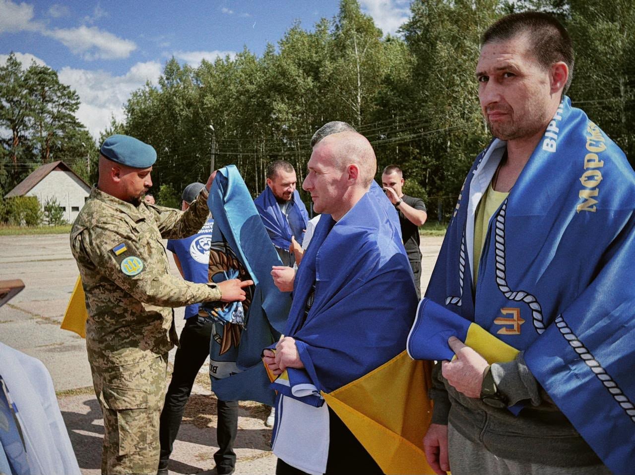 Еще 10 украинских воинов на дому