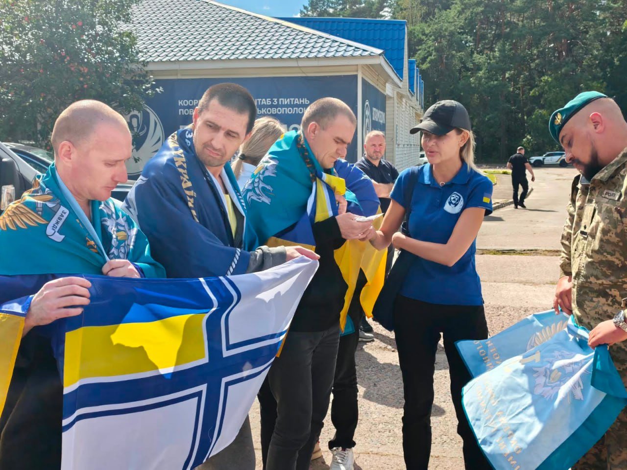 Еще 10 украинских воинов на дому
