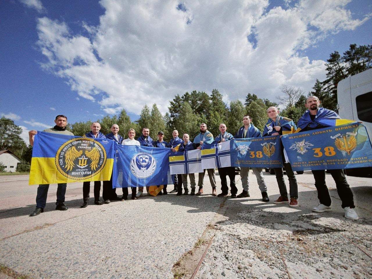 Еще 10 украинских воинов на дому