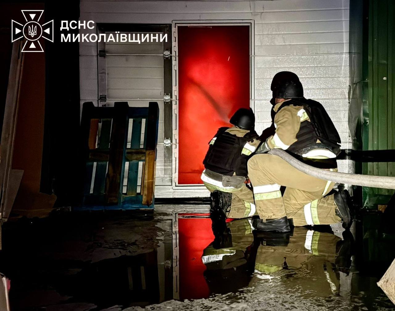 Пожары из-за обстрелов Николаев