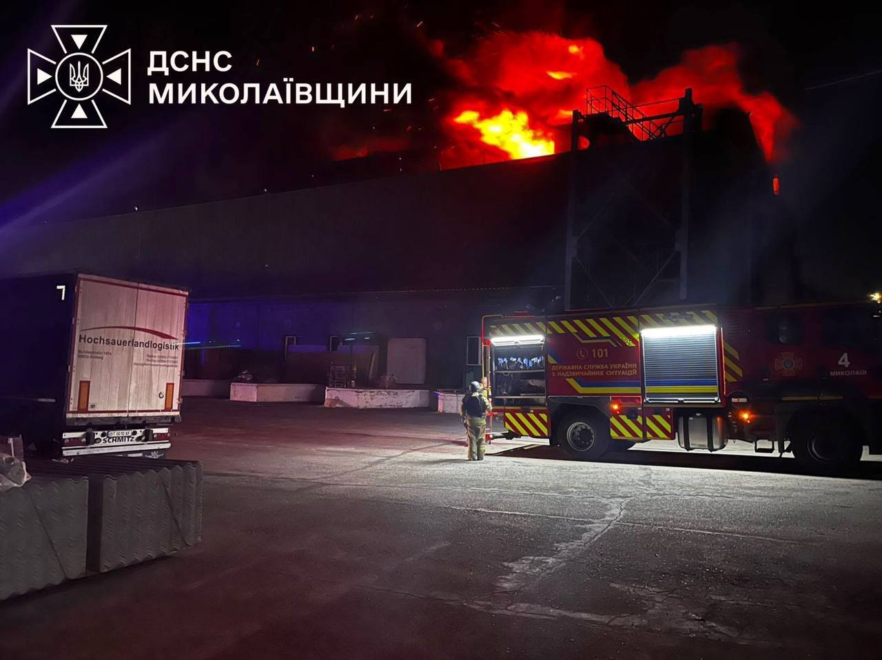 Пожары из-за обстрелов Николаев