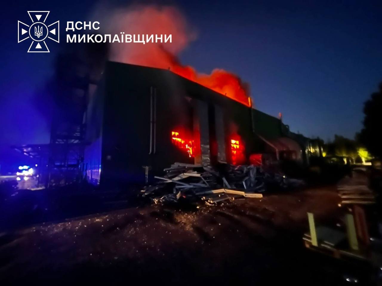 Пожары из-за обстрелов Николаев