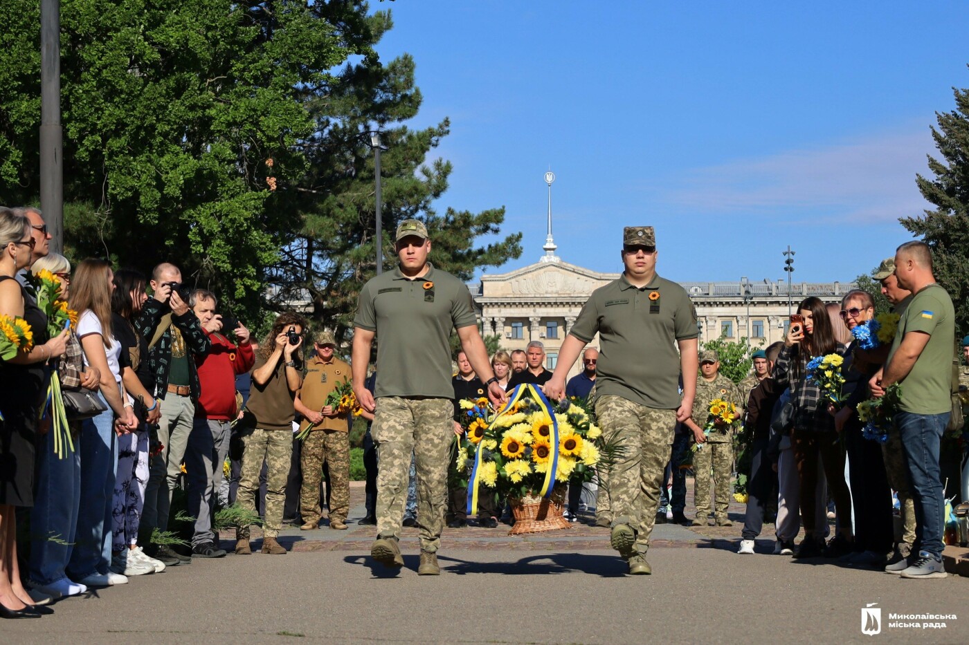 В Николаеве почтили память погибших Защитников и Защитниц