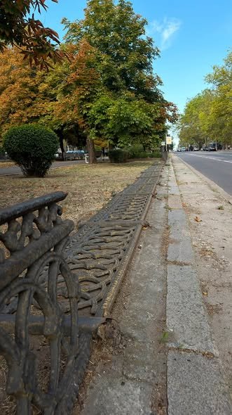 В Николаеве обрушился забор