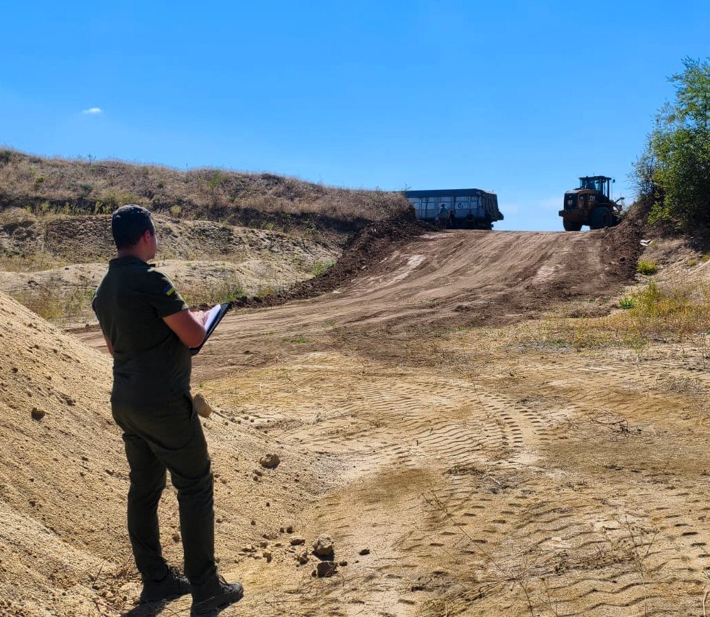 На Миколаївщині виявили незаконний забір піску