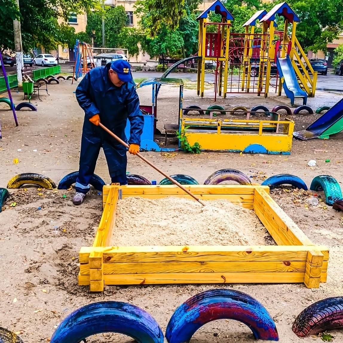 В Николаеве обновили детские площадки: