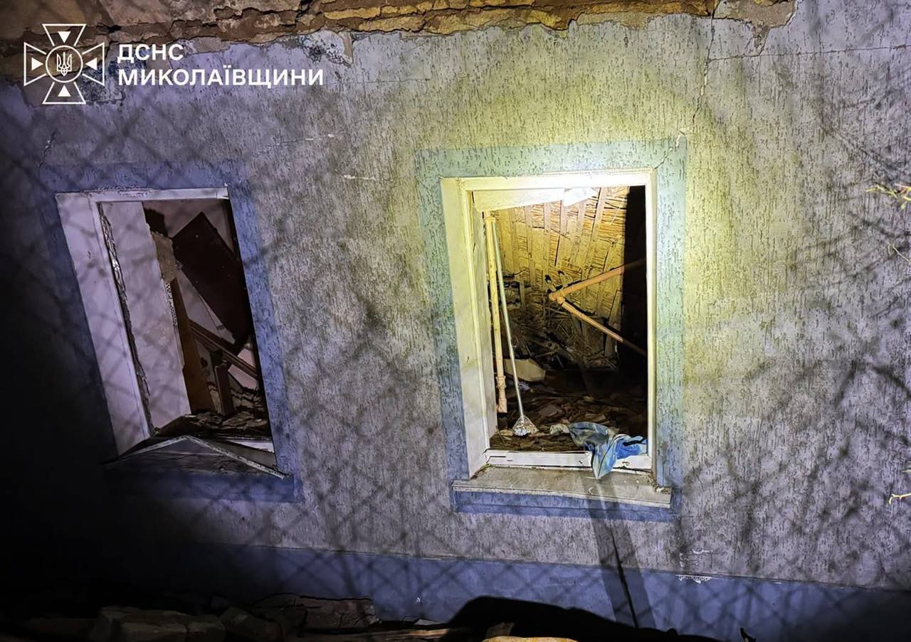 Последствия обстрелов в Николаевской области