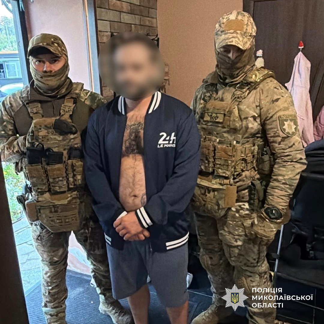 В Николаеве двое арестованных потребовали деньги
