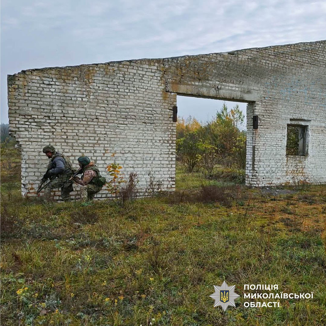 Бойцы полиции Николаевщины прошли 15 километров в честь павших коллег