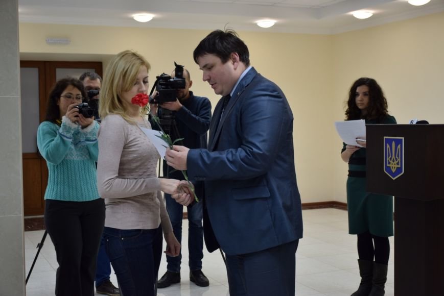 В Николаеве ключи от квартир получили семьи 9 воинов, участвовавших в АТО (ФОТО) (фото) - фото 2