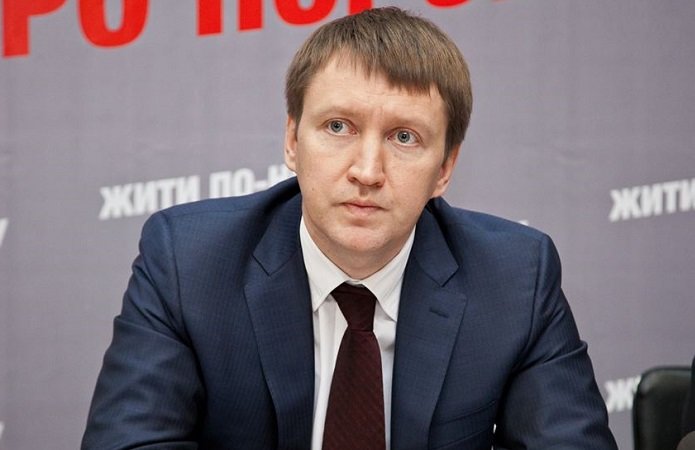 013d830-kutovoi