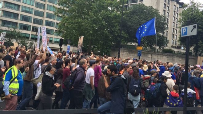 160702112155_anti_brexit_demo_640x360_bbc_nocredit